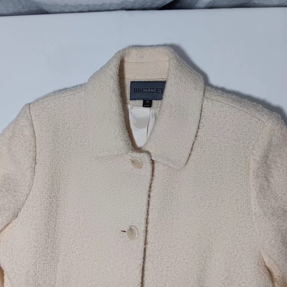 Bromley Collection Wool blend Ladies long Button Down Coat. Size 10 - Picture 5 of 9
